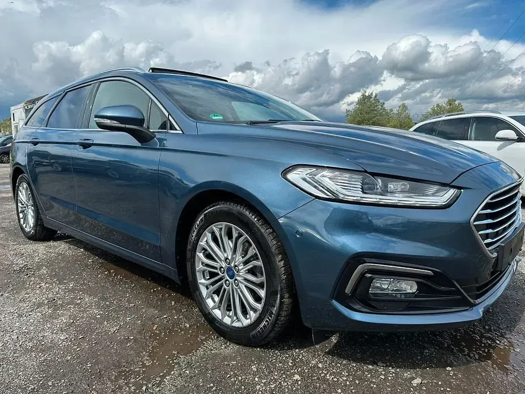 Gebraucht Ford Mondeo Titanium 150 PS (110 kW) 2021 Blau Limousine