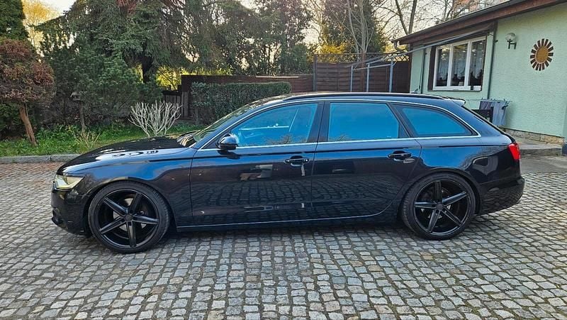 Usata Audi A6 250 CV (183 kW) 2013 Blu Station wagon