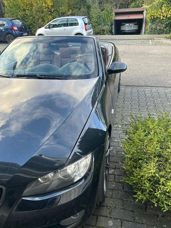 Gebraucht BMW 325 Cabriolet 197 PS (144 kW) 2009 Schwarz Cabrio