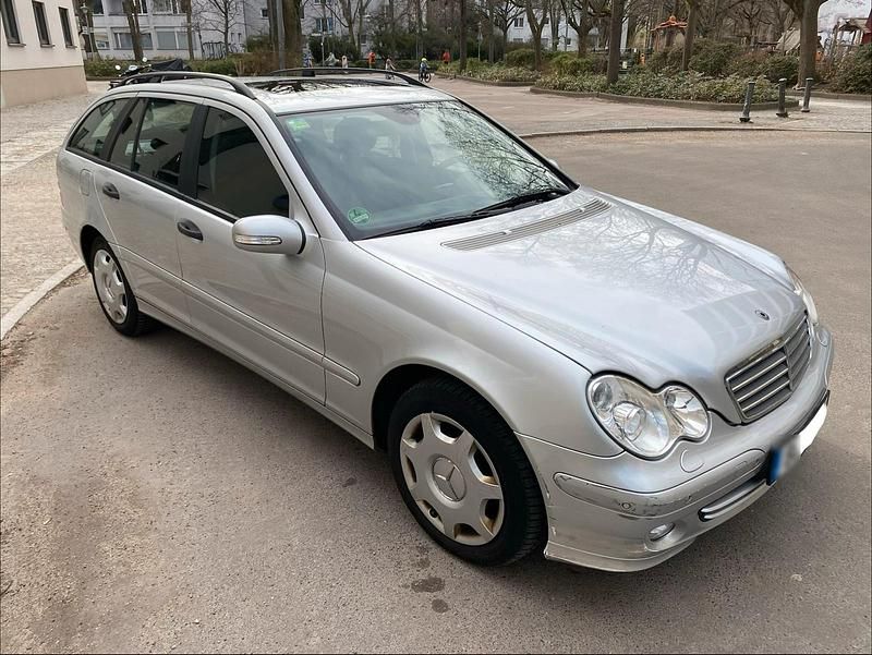 Gebraucht Mercedes C220 150 PS (110 kW) 2007 Silber Kombi