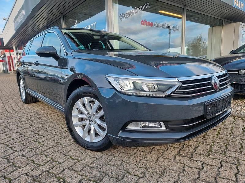 Uranograu Gebraucht 2016 VW Passat Comfortline Kombi | 12.475 € (Fairer Preis) - Bild 1/4