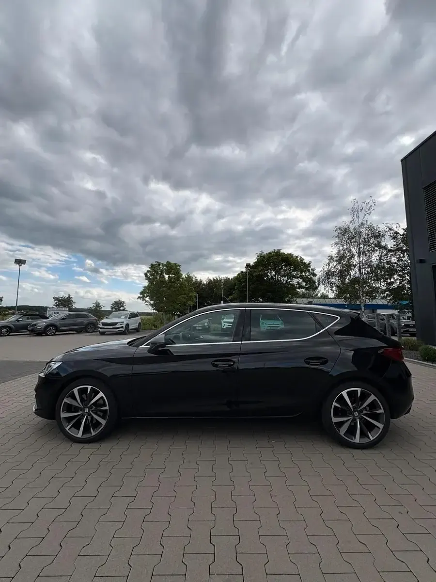 Gebraucht Seat Leon Beats 150 PS (110 kW) 2022 Schwarz Kleinwagen