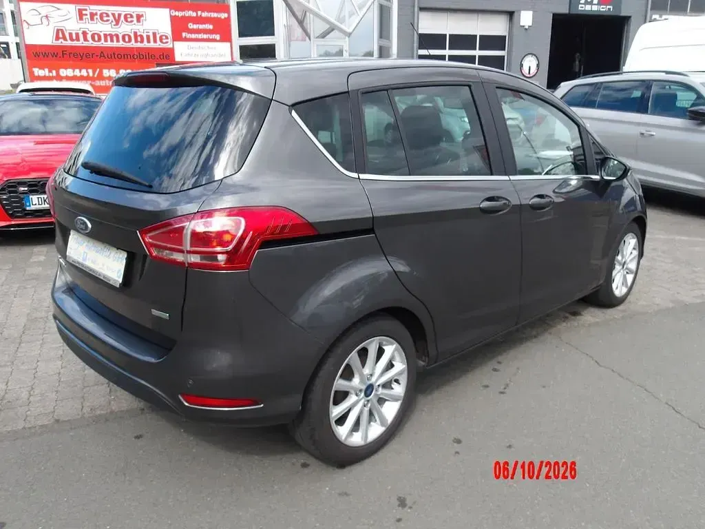 Gebraucht Ford B-MAX Titanium 125 PS (91 kW) 2017 Grau Van / Kleinbus
