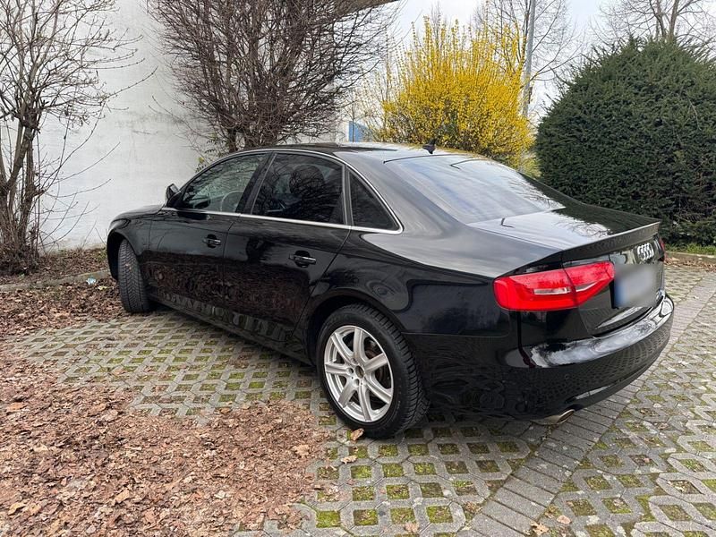 Gebraucht Audi A4 Ambiente 204 PS (150 kW) 2013 Schwarz Limousine
