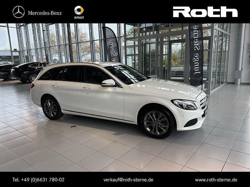 Weiß Gebraucht 2018 Mercedes C200 Avantgarde Limousine | 19.899 € (Guter Preis) - Bild 1/4