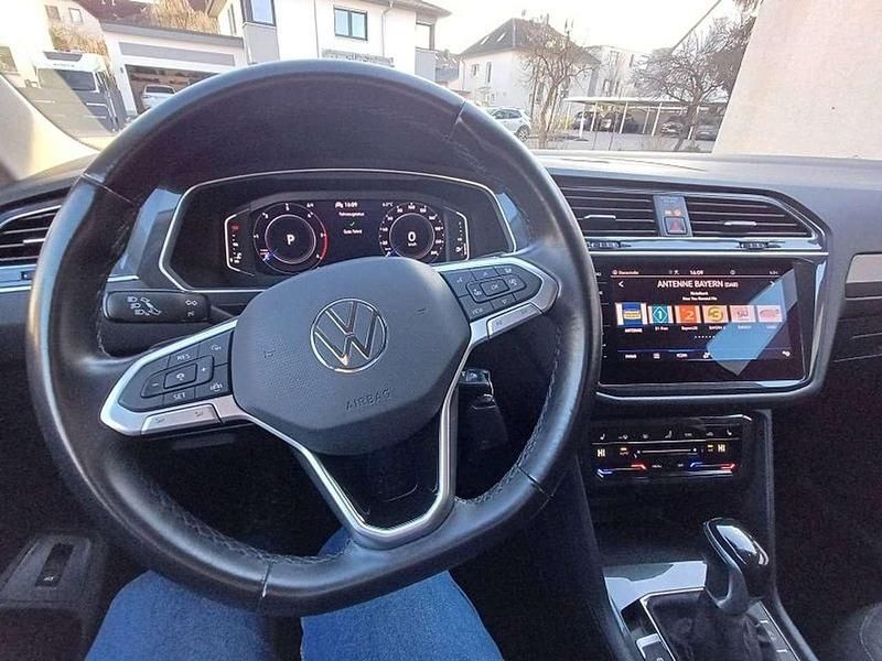 Gebraucht VW Tiguan Allspace Life 150 PS (110 kW) 2021 Silber SUV