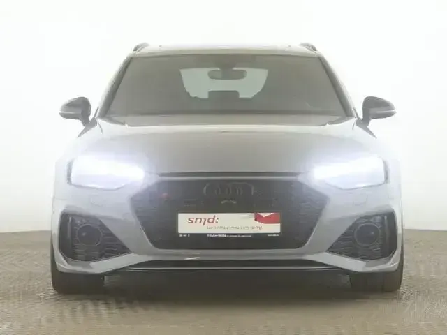 Używany Audi RS4 Ambiente 450 KM (330 kW) 2022 Szary Kombi