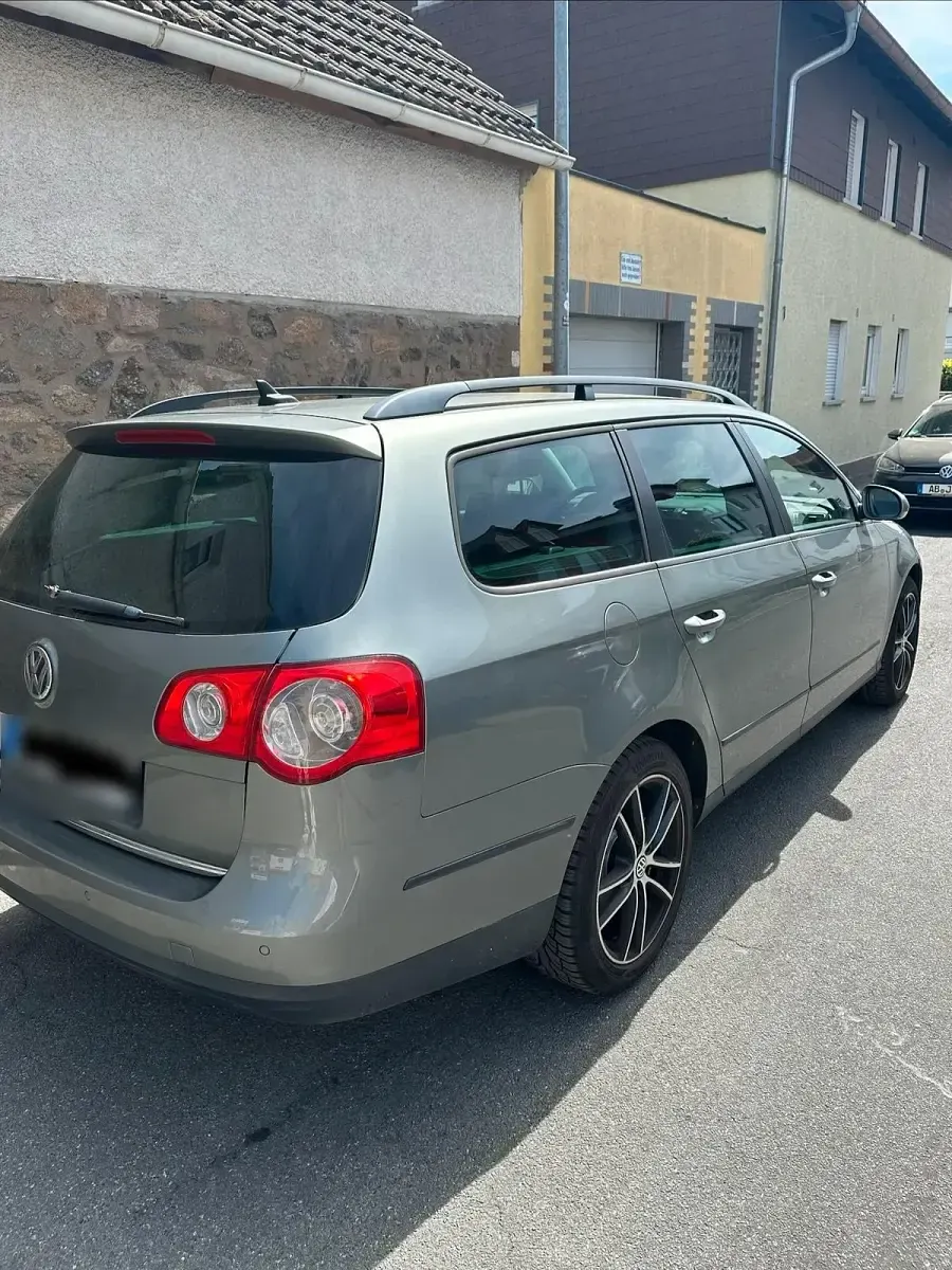 Gebraucht VW Passat 102 PS (75 kW) 2007 Silber Kombi