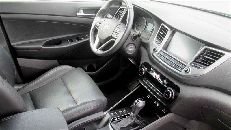 Gebraucht Hyundai Tucson 177 PS (130 kW) 2018 Schwarz / phantomschwarz / metallic SUV