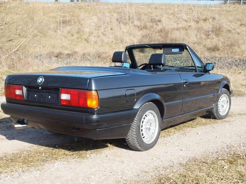 Gebraucht BMW 325 Cabriolet 170 PS (125 kW) 1991 Dieamantschwarz metallic Cabrio