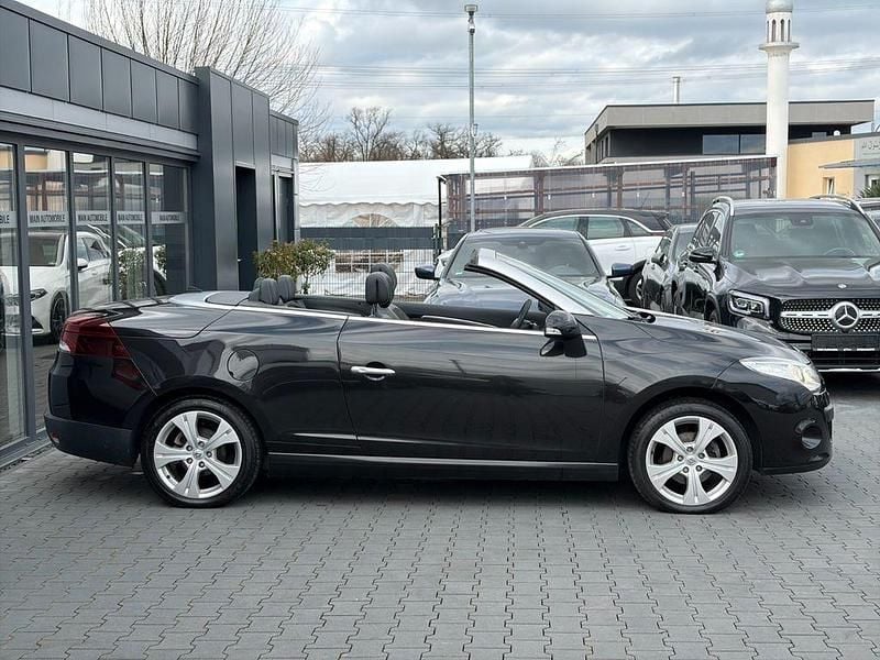 Gebraucht Renault Mégane Cabriolet Dynamique 131 PS (96 kW) 2011 Schwarz Cabrio
