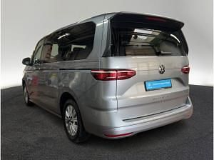 Gebraucht VW Multivan Life 150 PS (110 kW) 2024 Silber (monosilber metallic) Van