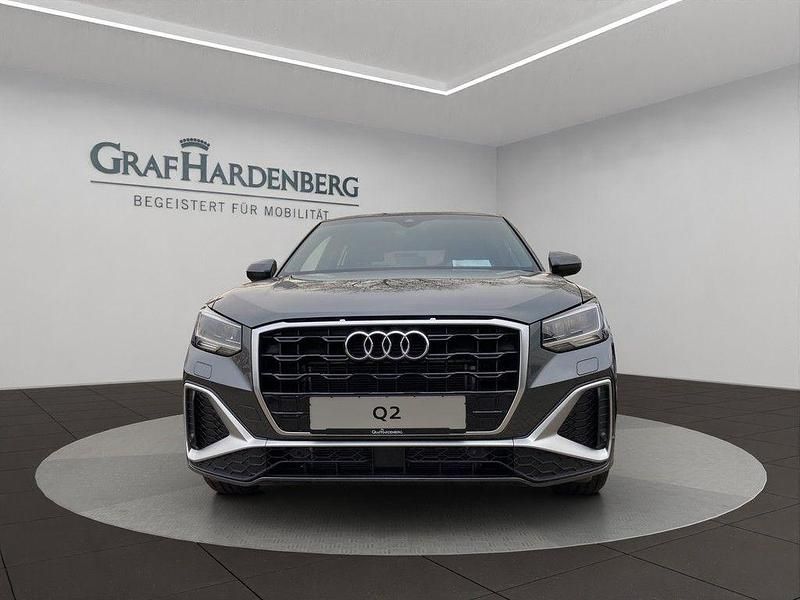 Gebraucht Audi Q2 S-Line 150 PS (110 kW) 2025 Daytonagrau perleffekt SUV