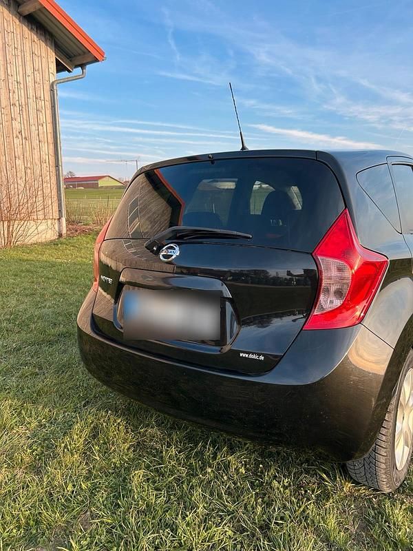 Gebraucht Nissan Note 80 PS (58 kW) 2015 Schwarz Kleinwagen