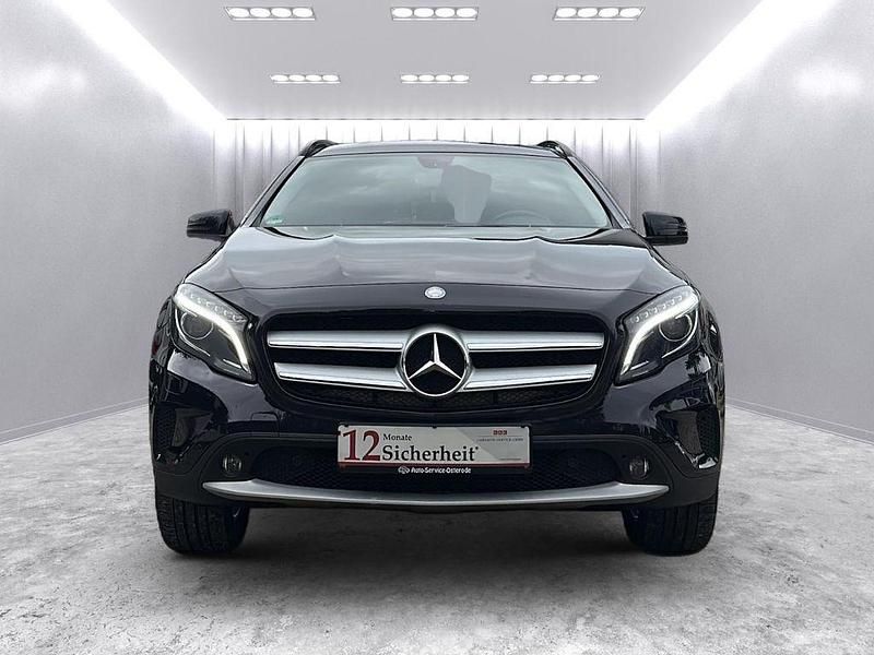 Gebraucht Mercedes GLA200 156 PS (114 kW) 2015 Violet SUV