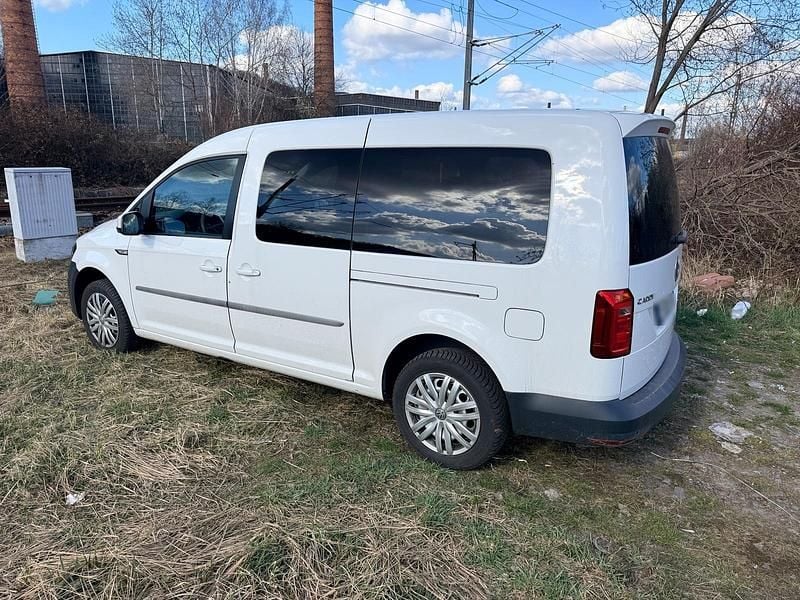 Gebraucht VW Caddy Maxi 125 PS (91 kW) 2018 Weiß Van / Kleinbus
