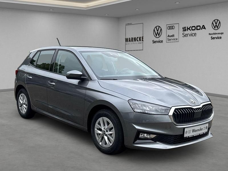Gebraucht Skoda Fabia Selection 80 PS (58 kW) 2025 Schwarzmagic perleffekt Kleinwagen