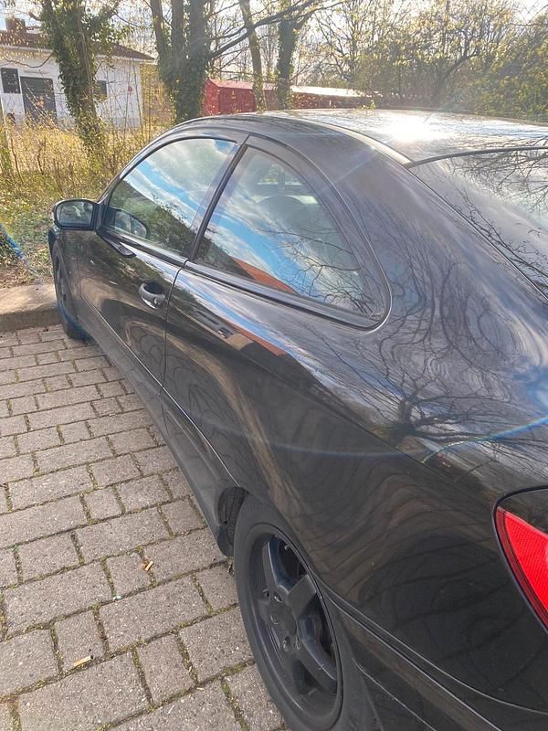 Gebraucht Mercedes C180 148 PS (108 kW) 2001 Schwarz Coupé