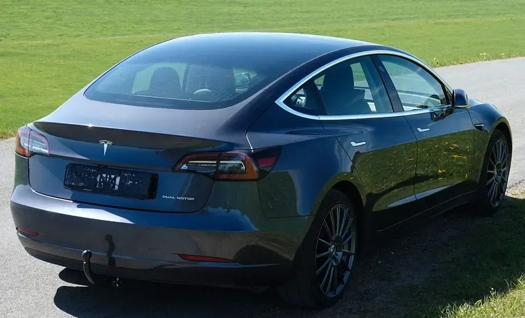 Usado Tesla Model 3 Long Range AWD 239 kW (325 CV) 2020 Gris Berlina