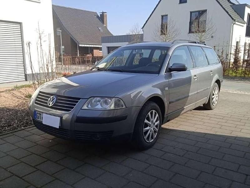 Gebraucht VW Passat 102 PS (75 kW) 2002 Grau Kombi