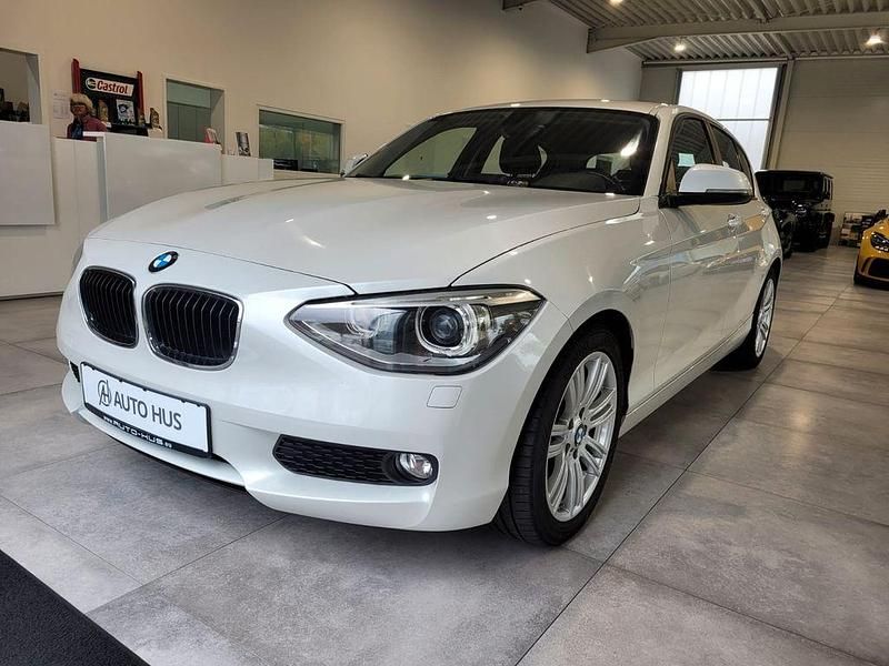 Weiß Gebraucht 2013 BMW 116 Advantage Kleinwagen | 6.990 € (Fairer Preis) - Bild 1/4