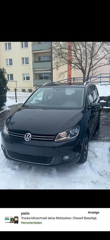 Schwarz Gebraucht 2013 VW Touran Van / Kleinbus | 8.800 € (Teuer) - Bild 1/4