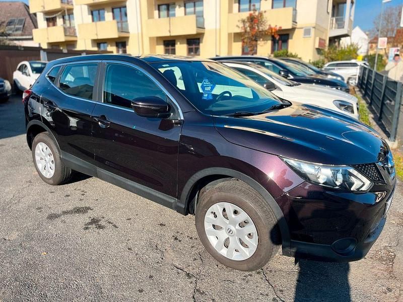 Gebraucht Nissan Qashqai 116 PS (85 kW) 2016 Violett SUV