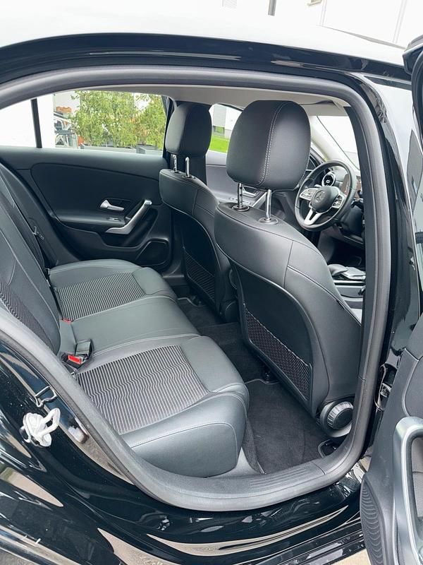 Gebraucht Mercedes A250 225 PS (165 kW) 2022 Schwarz Kleinwagen