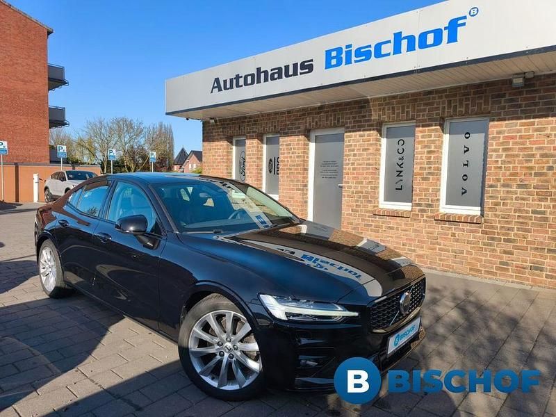 Gebraucht Volvo S60 Plus 197 PS (144 kW) 2024 Schwarz Limousine