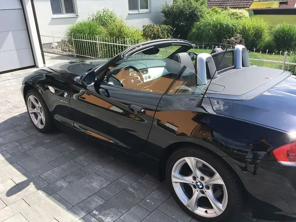 Second-hand BMW Z4 Performance 184 CP (135 kW) 2012 Negru Cabrio