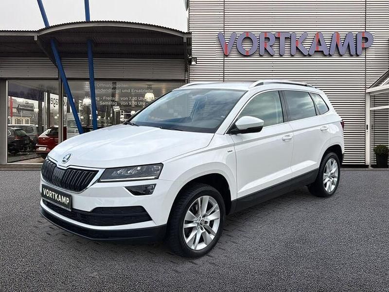 Candyweiß Gebraucht 2021 Skoda Karoq Drive SUV | 23.890 € (Superpreis) - Bild 1/4