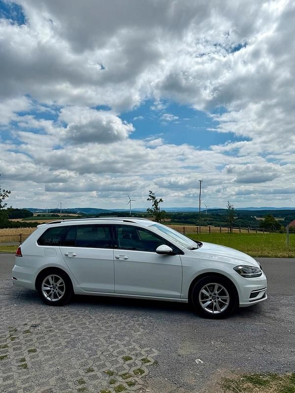 Gebraucht VW Golf VII Edition 150 PS (110 kW) 2017 Weiß Kombi