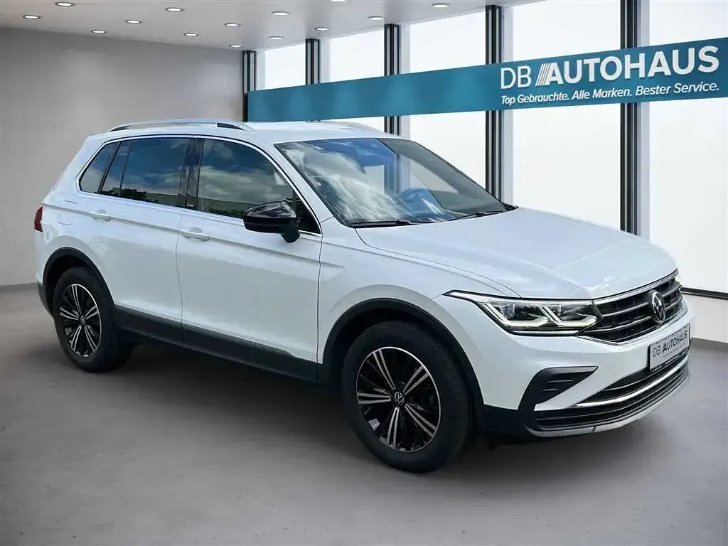 Gebraucht VW Tiguan Move 131 PS (96 kW) 2023 Weiß SUV