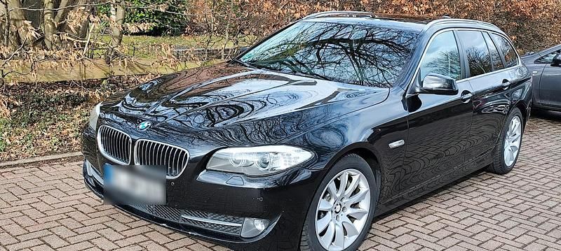 Gebraucht BMW 530 245 PS (180 kW) 2010 Schwarz Kombi