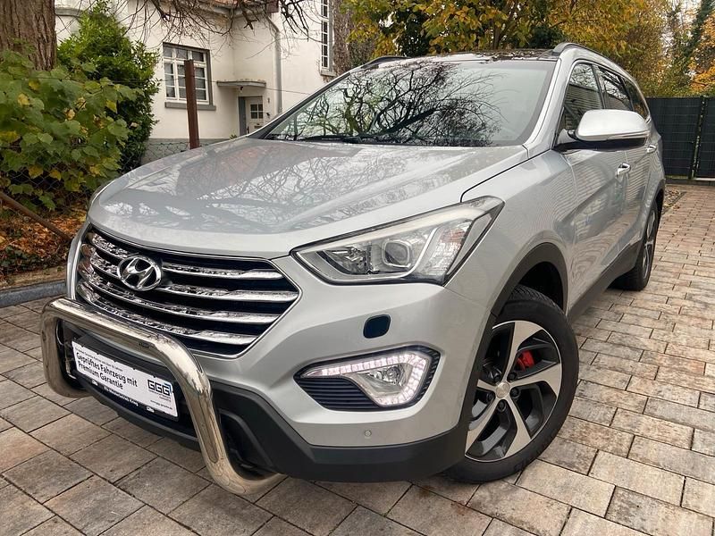 Silber Gebraucht 2014 Hyundai Grand Santa Fe Premium SUV | 13.990 € (Fairer Preis) - Bild 1/4