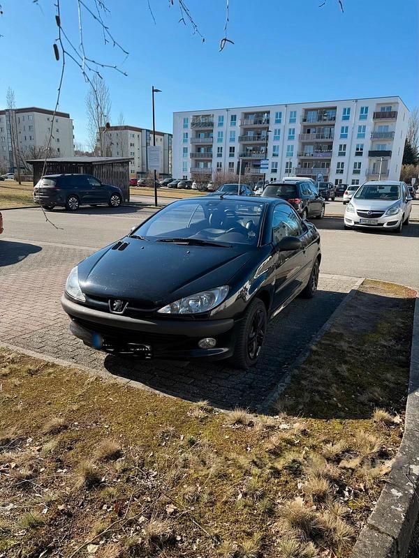 Gebraucht Peugeot 206 CC 109 PS (80 kW) 2003 Schwarz Cabrio
