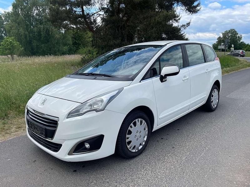 Lack weiss banquise/deckende Gebraucht 2014 Peugeot 5008 Van / Kleinbus | 6.350 € (Superpreis) - Bild 1/4