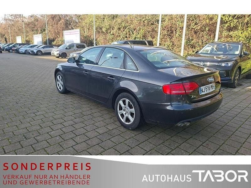 Gebraucht Audi A4 Attraction 143 PS (105 kW) 2010 Lavagrau perleffekt Limousine