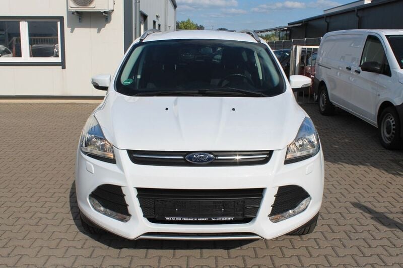 Weiß Gebraucht 2016 Ford Kuga SUV | 7.950 € (Superpreis) - Bild 1/4