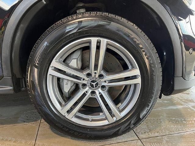 Gebraucht Mercedes GLC300e 320 PS (235 kW) 2021