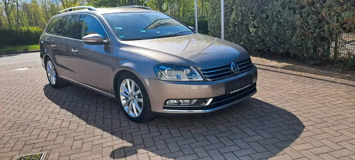 Gebraucht VW Passat 140 PS (102 kW) 2011 Braun Kombi