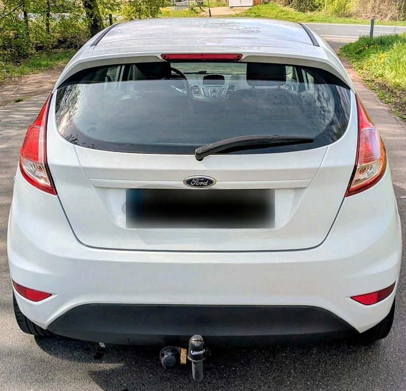 Second-hand Ford Fiesta 82 CP (60 kW) 2014 Alb Hatchback