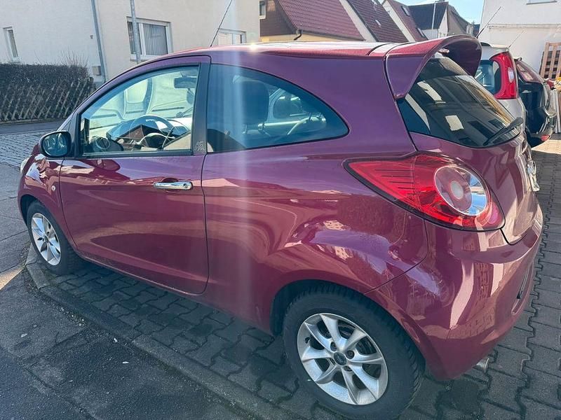 Gebraucht Ford Ka Titanium 69 PS (50 kW) 2014 Violett Kleinwagen