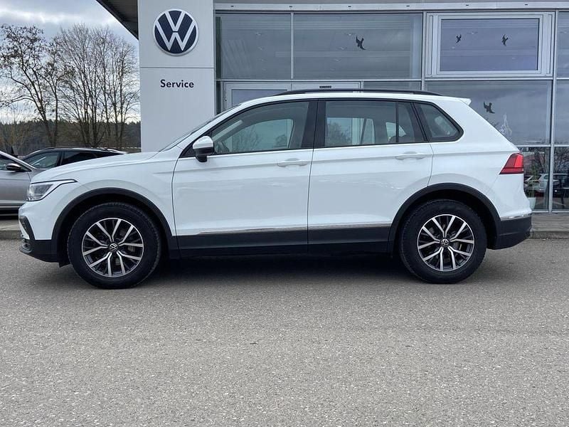 Second-hand VW Tiguan Life 150 CP (110 kW) 2022 Alb SUV