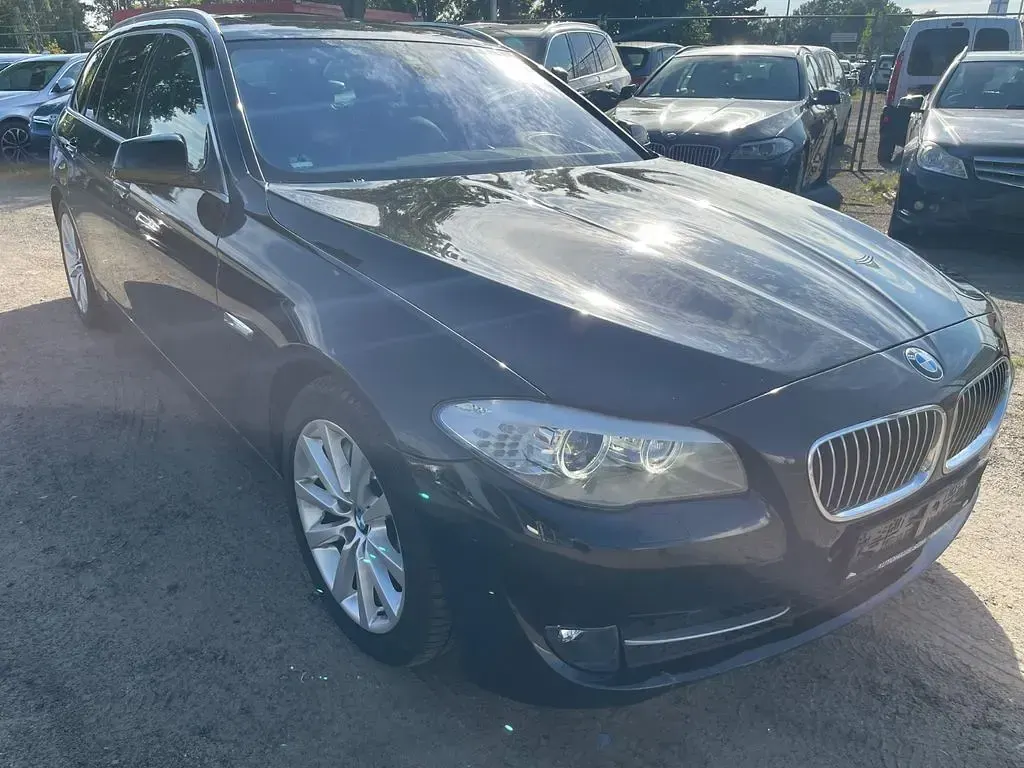 Gebraucht BMW 525 Comfort Edition 218 PS (160 kW) 2012 Schwarz Limousine