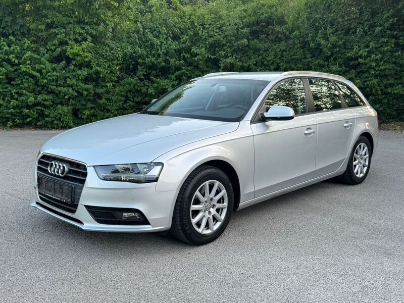 Silber Gebraucht 2012 Audi A4 Ambition Kombi | 9.990 € (Fairer Preis) - Bild 1/2