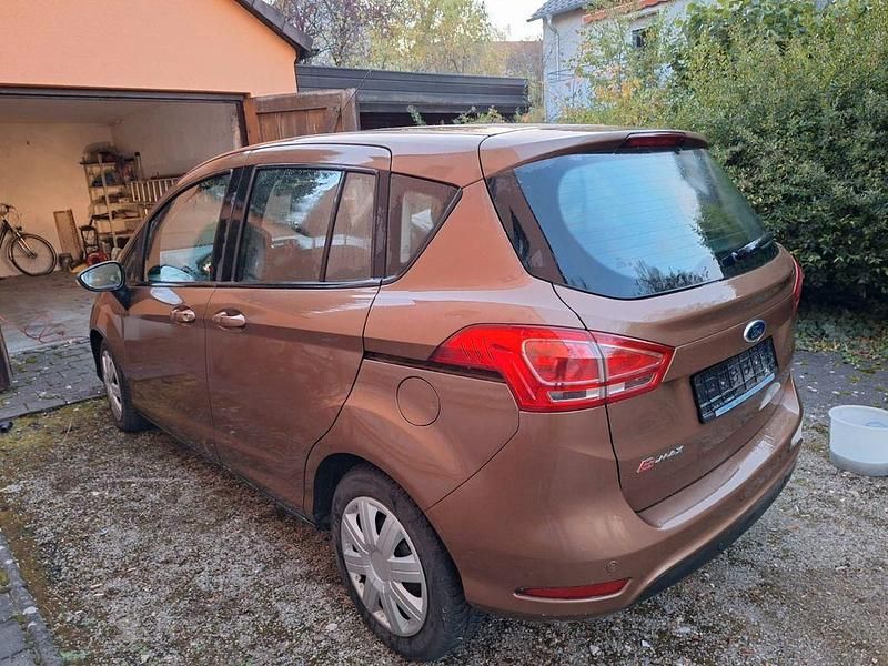 Beige Gebraucht 2015 Ford B-MAX SYNC Edition Van / Kleinbus | 8.900 € (Superpreis) - Bild 1/4