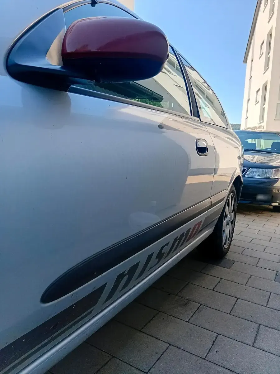 Gebraucht Nissan Almera 116 PS (85 kW) 2002 Silber Kleinwagen