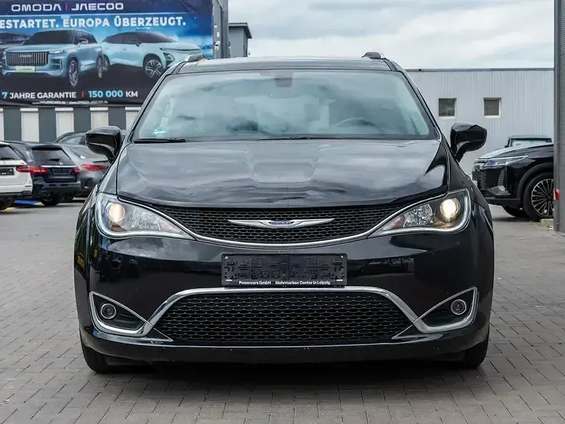 Gebraucht Chrysler Pacifica Touring 291 PS (214 kW) 2018 Schwarz Kombi