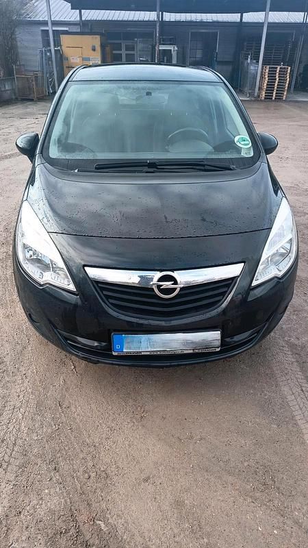 Gebraucht Opel Meriva 120 PS (88 kW) 2012 Schwarz Van / Kleinbus